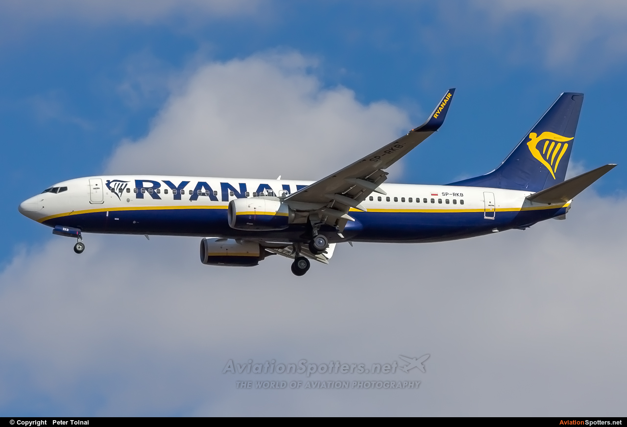 Ryanair  -  737-8AS  (SP-RKB) By Peter Tolnai (ptolnai)