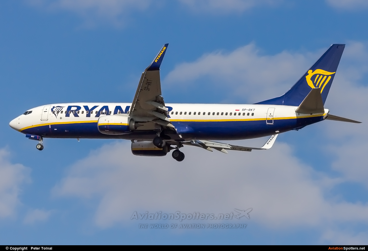Ryanair  -  737-8AS  (SP-RKT) By Peter Tolnai (ptolnai)