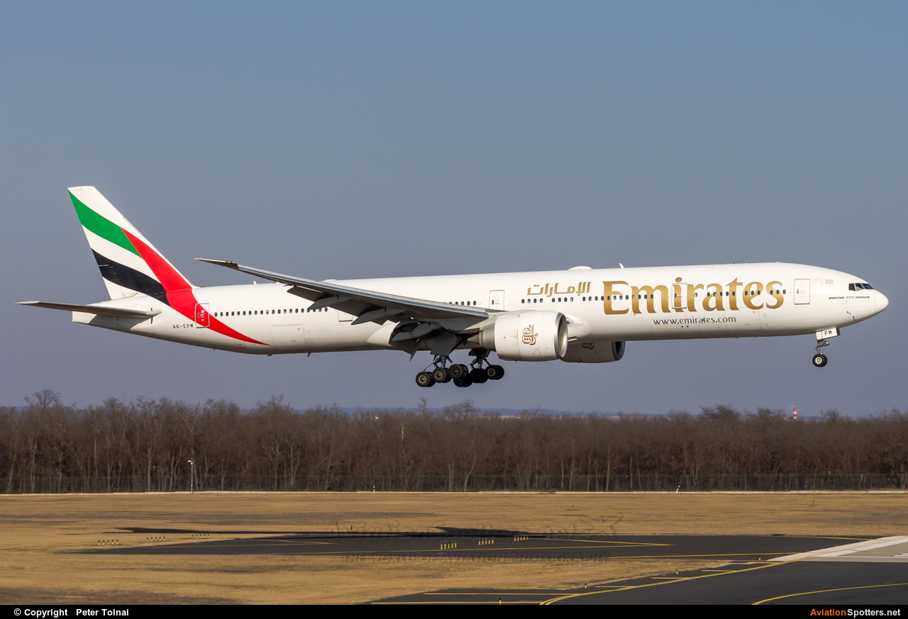 Emirates Airlines  -  777-300ER  (A6-EPM) By Peter Tolnai (ptolnai)
