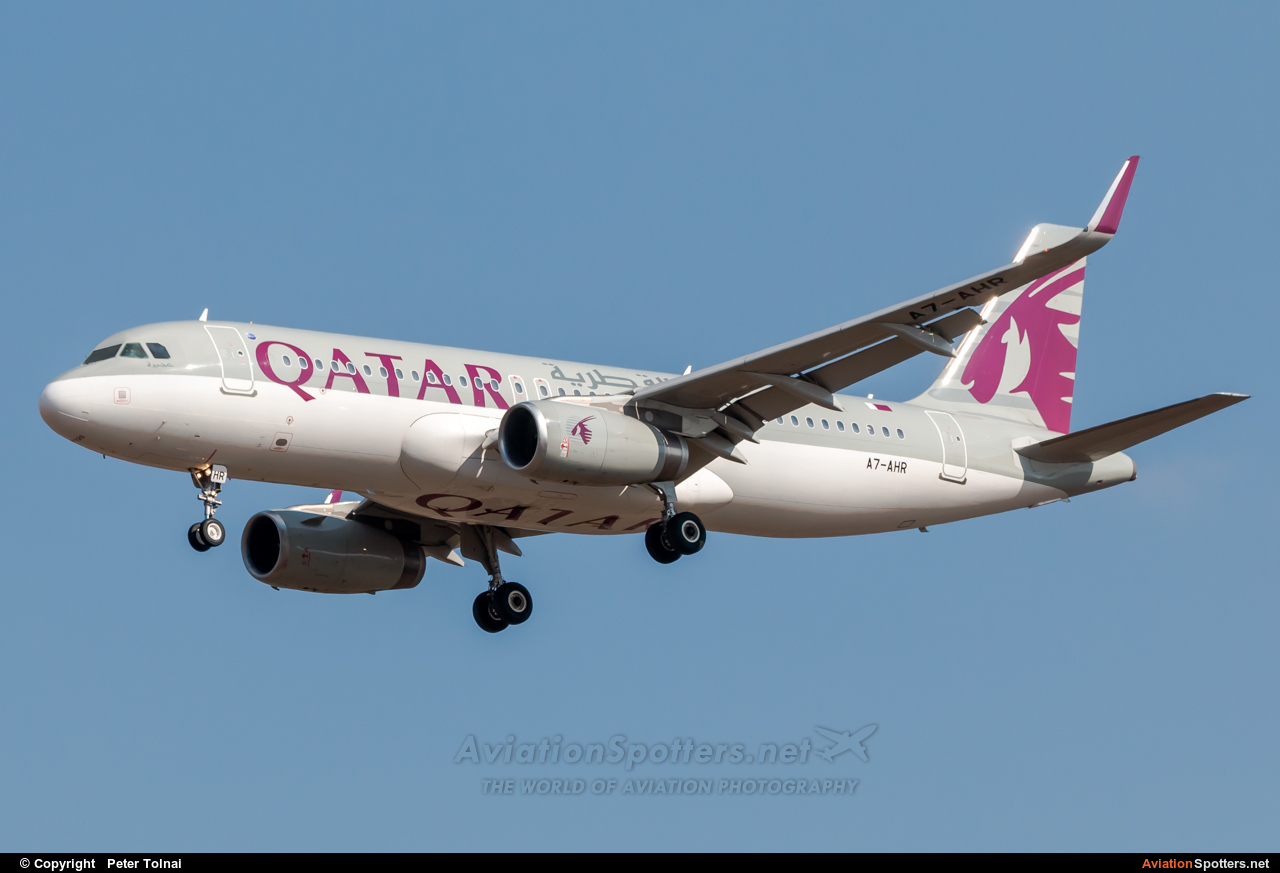 Qatar Airways  -  A320-232  (A7-AHR) By Peter Tolnai (ptolnai)