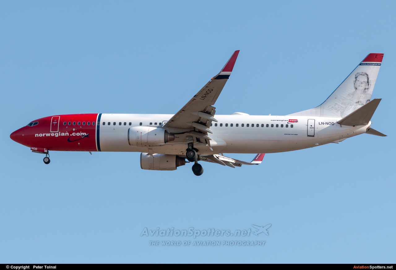Norwegian Air Shuttle  -  737-800  (LN-NOD) By Peter Tolnai (ptolnai)