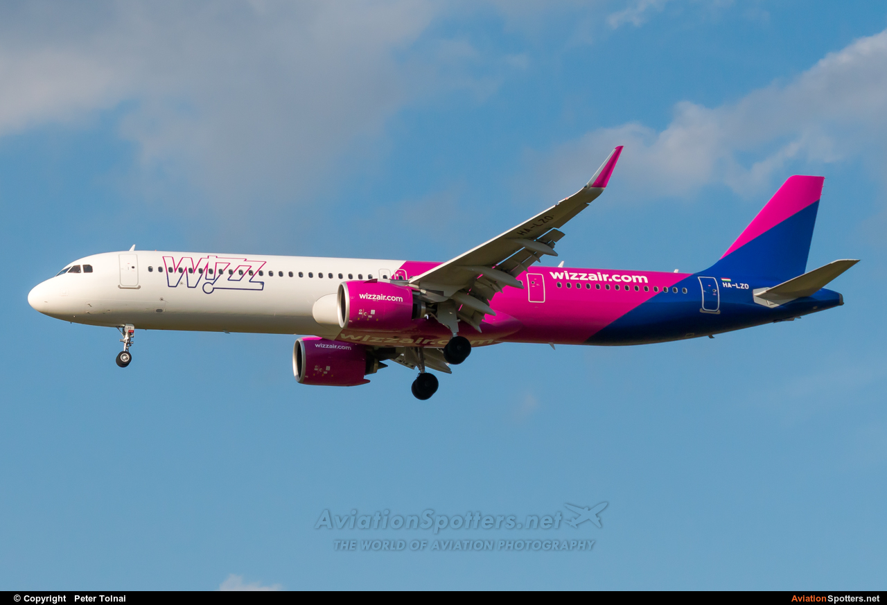 Wizz Air  -  A321  (HA-LZO) By Peter Tolnai (ptolnai)