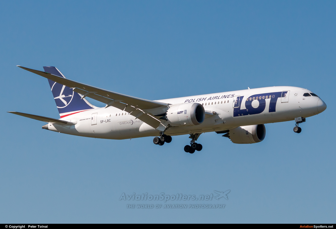 LOT - Polish Airlines  -  787-8 Dreamliner  (SP-LRC) By Peter Tolnai (ptolnai)
