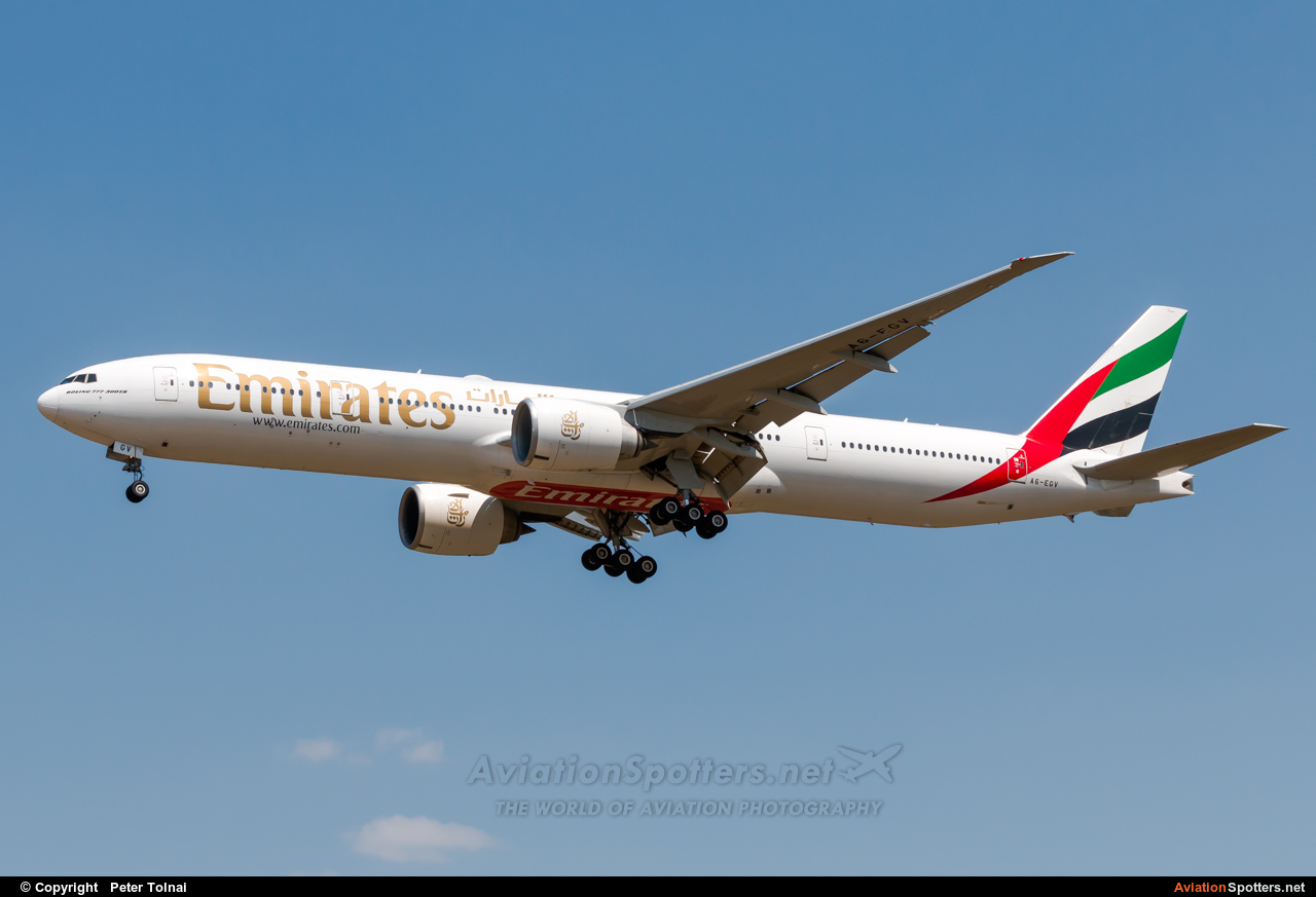 Emirates Airlines  -  777-300ER  (A6-EGV) By Peter Tolnai (ptolnai)