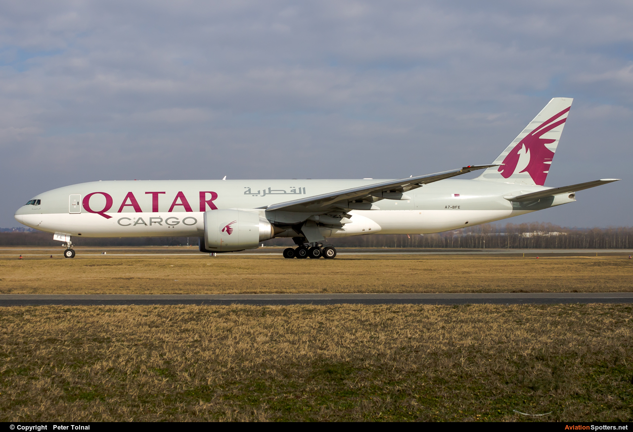 Qatar Airways Cargo  -  777-200F  (A7-BFE) By Peter Tolnai (ptolnai)