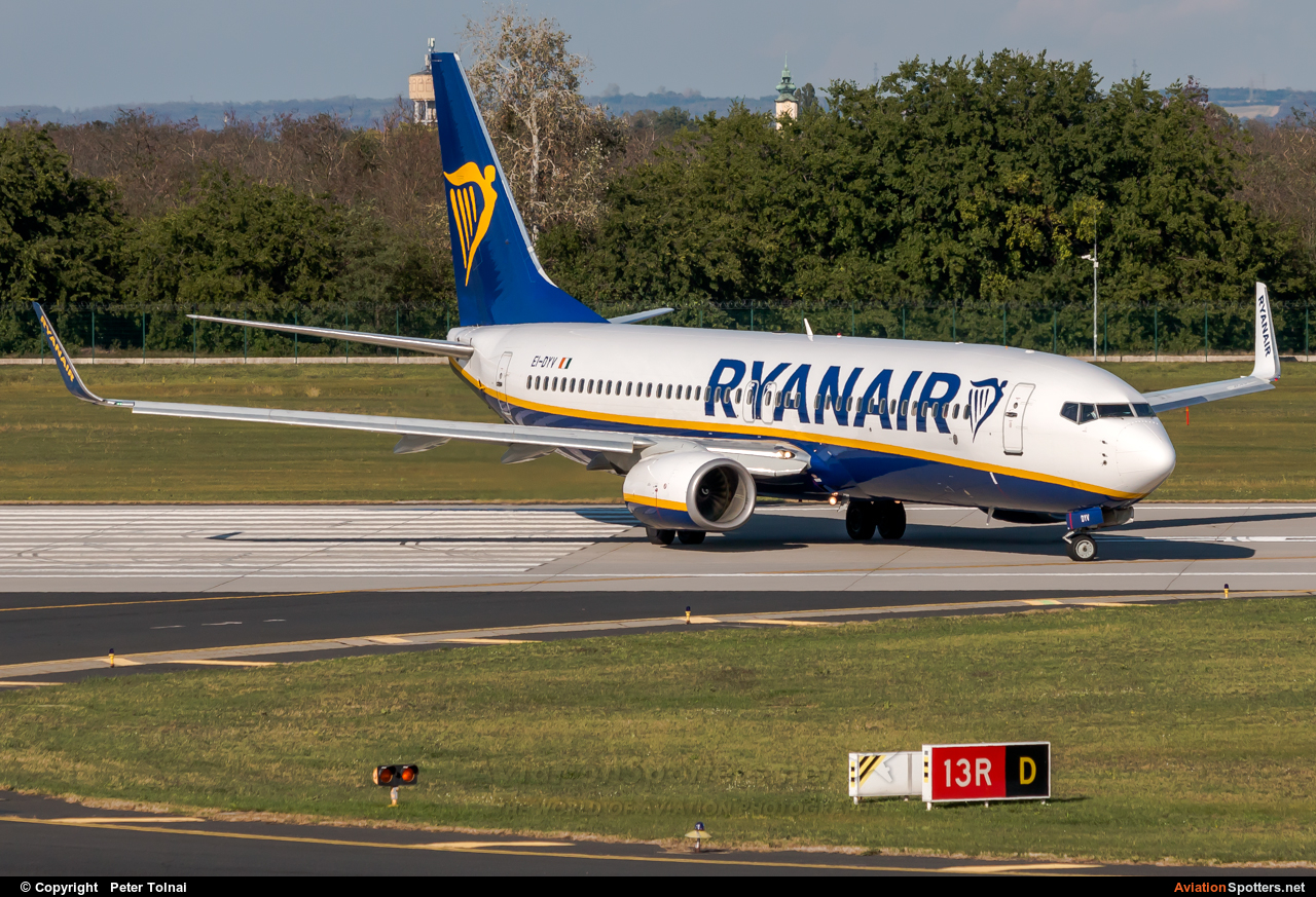 Ryanair  -  737-8AS  (EI-DYV) By Peter Tolnai (ptolnai)