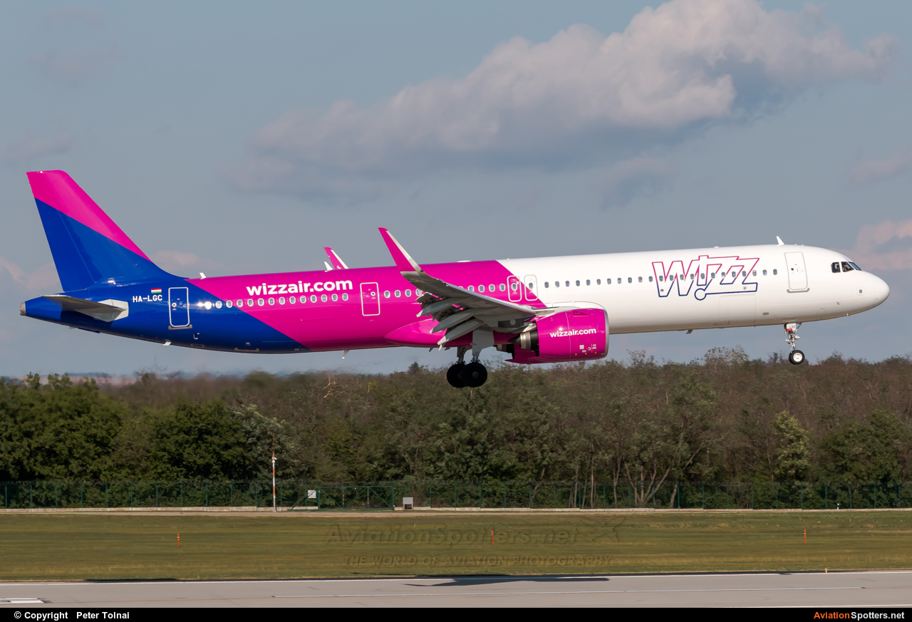 Wizz Air  -  A321  (HA-LGC) By Peter Tolnai (ptolnai)