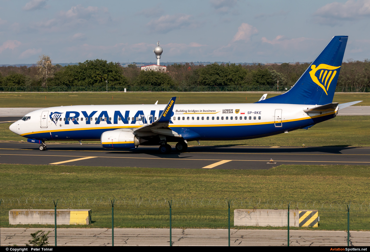 Ryanair  -  737-800  (SP-RKE) By Peter Tolnai (ptolnai)