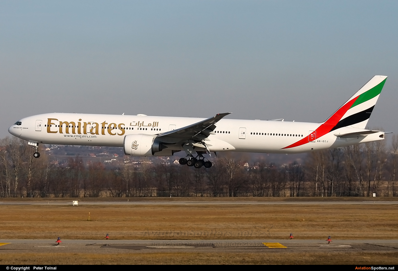 Emirates Airlines  -  777-300ER  (A6-ECJ) By Peter Tolnai (ptolnai)