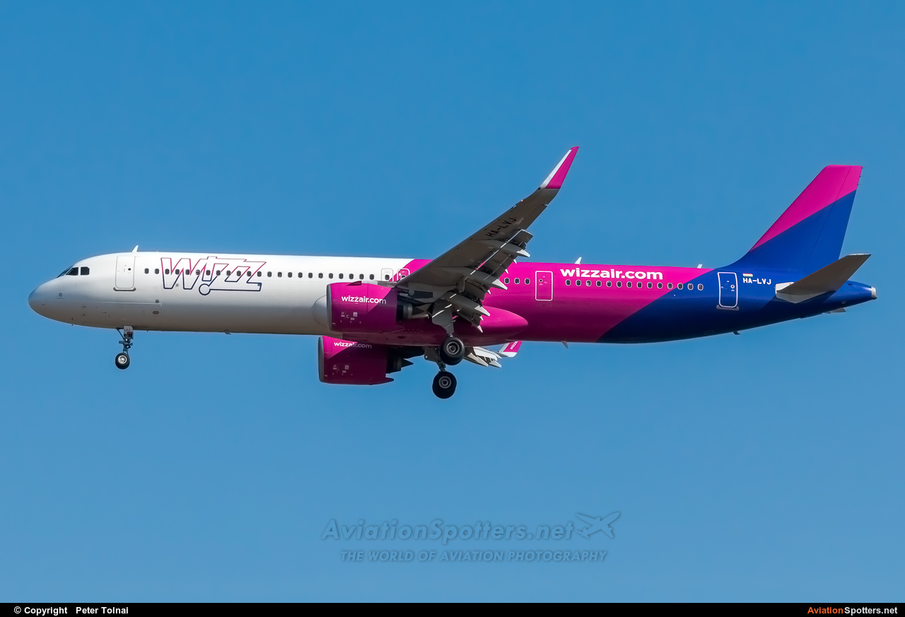 Wizz Air  -  A321  (HA-LVJ) By Peter Tolnai (ptolnai)