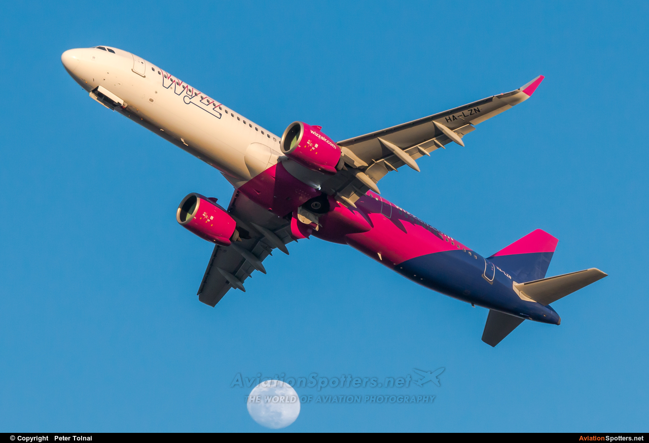 Wizz Air  -  A321  (HA-LZN) By Peter Tolnai (ptolnai)