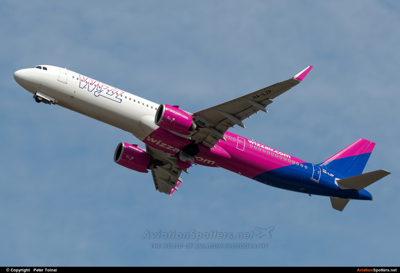 Wizz Air  -  A321  (HA-LZP) By Peter Tolnai (ptolnai)
