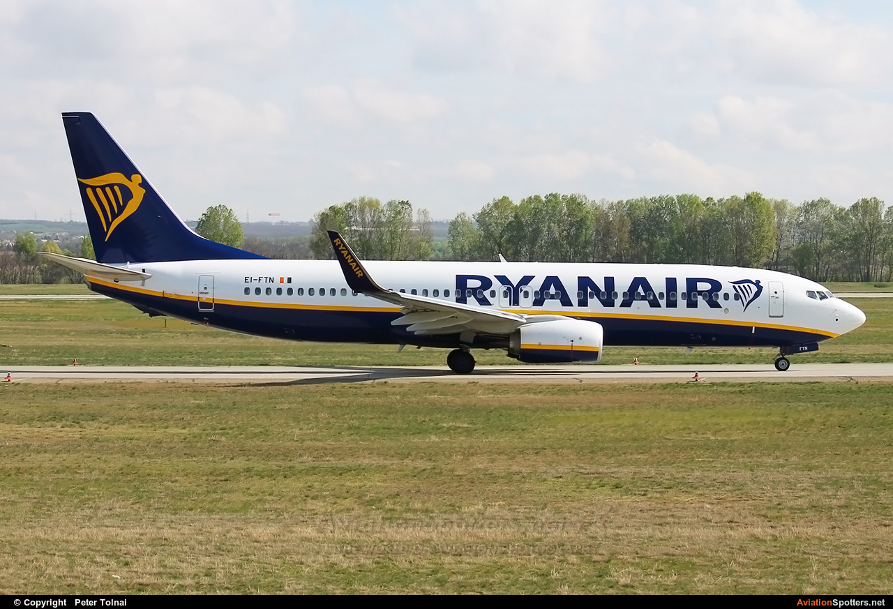 Ryanair  -  737-800  (EI-FTN) By Peter Tolnai (ptolnai)