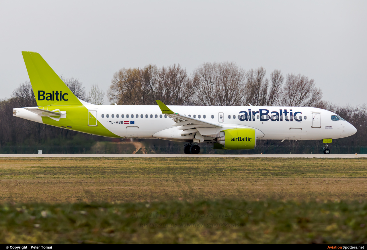 Air Baltic  -  BD-100-1A10 Challenger 300  (YL-ABB) By Peter Tolnai (ptolnai)
