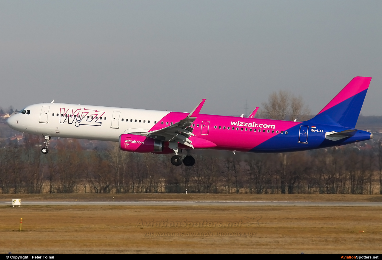 Wizz Air  -  A321-231  (HA-LXY) By Peter Tolnai (ptolnai)