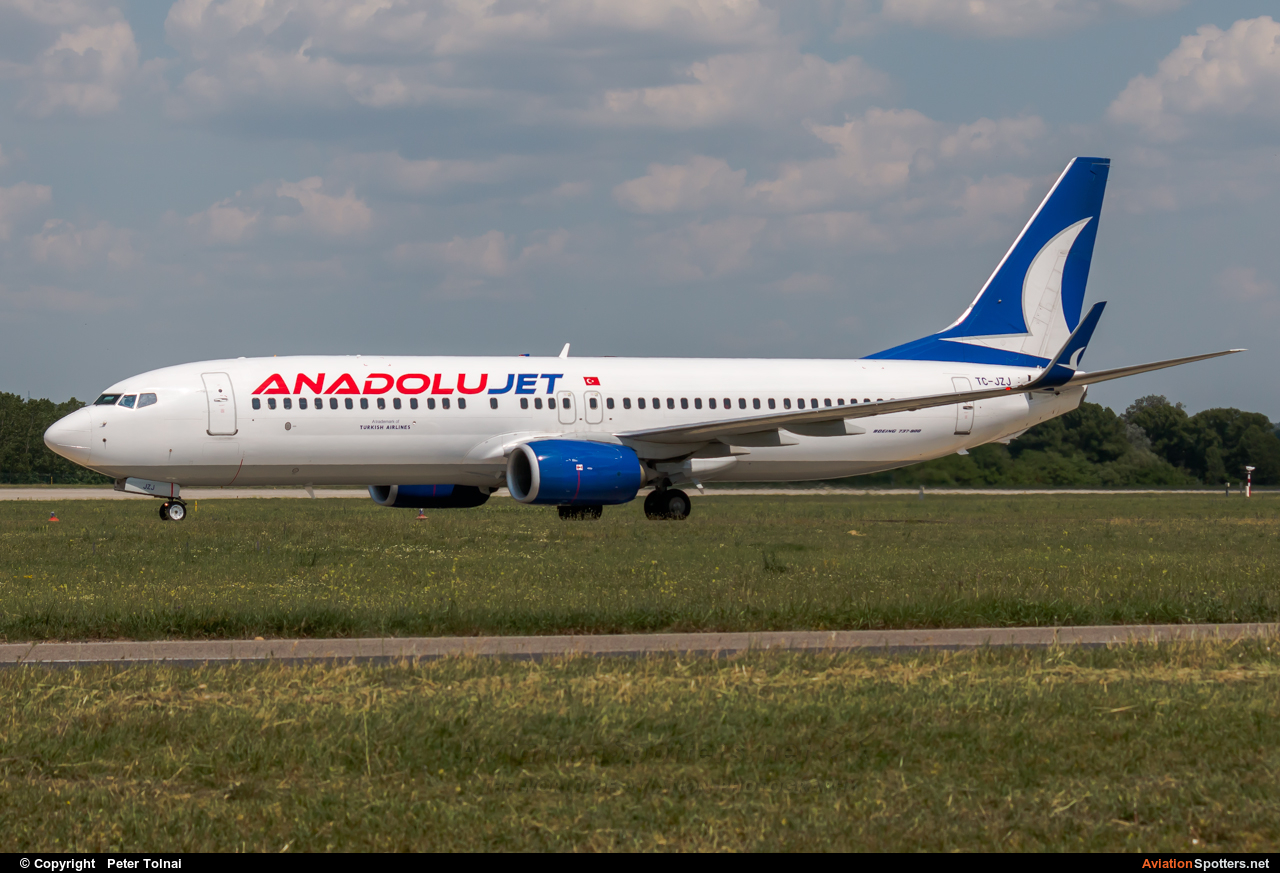 AnadoluJet  -  737-800  (TC-JZJ) By Peter Tolnai (ptolnai)