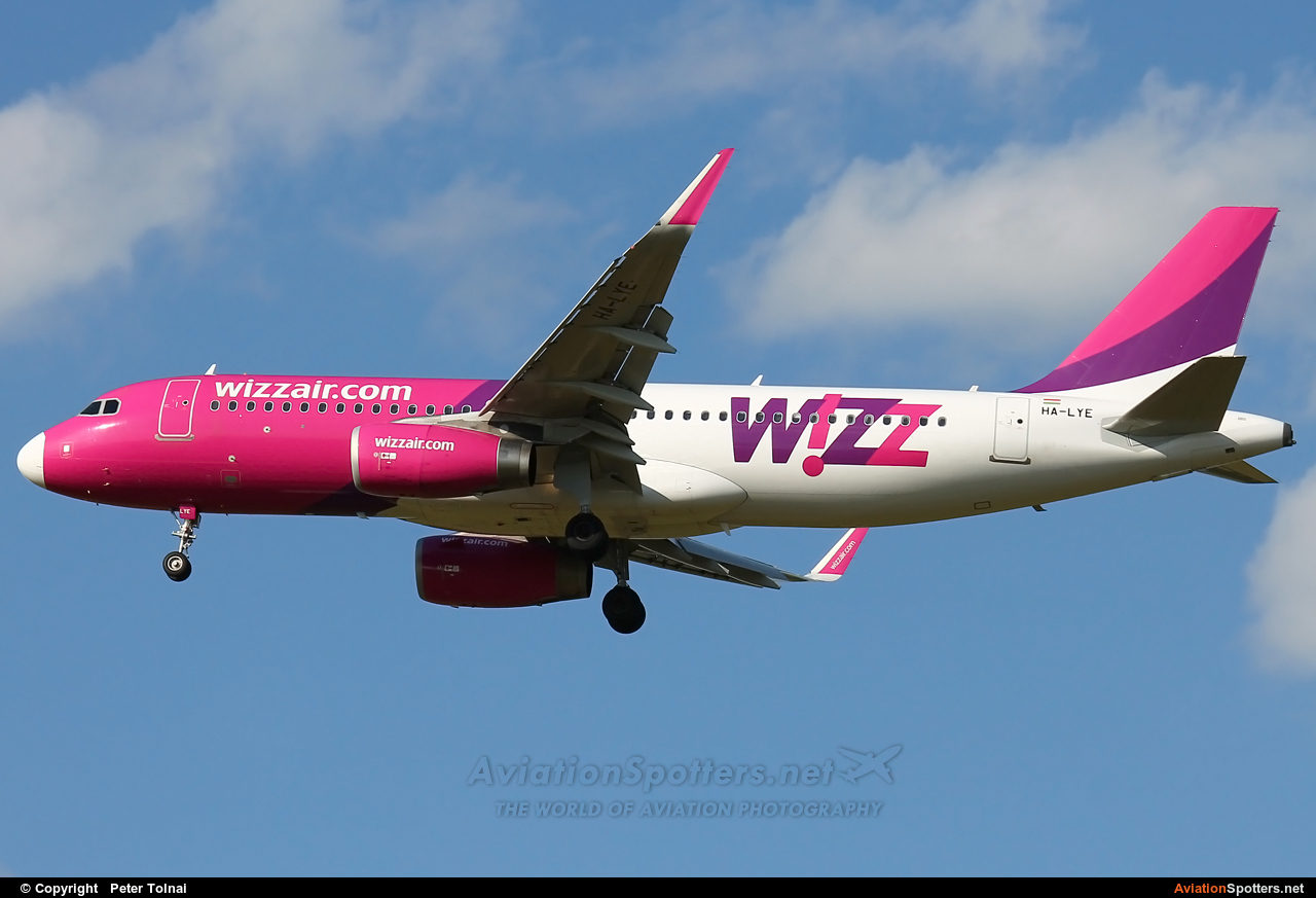 Wizz Air  -  A320-232  (HA-LYE) By Peter Tolnai (ptolnai)