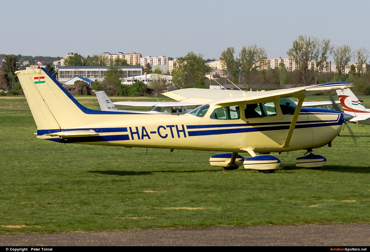 Private  -  172 Skyhawk (all models except RG)  (HA-CTH) By Peter Tolnai (ptolnai)