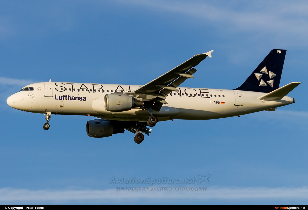 Lufthansa  -  A320  (D-AIPD) By Peter Tolnai (ptolnai)