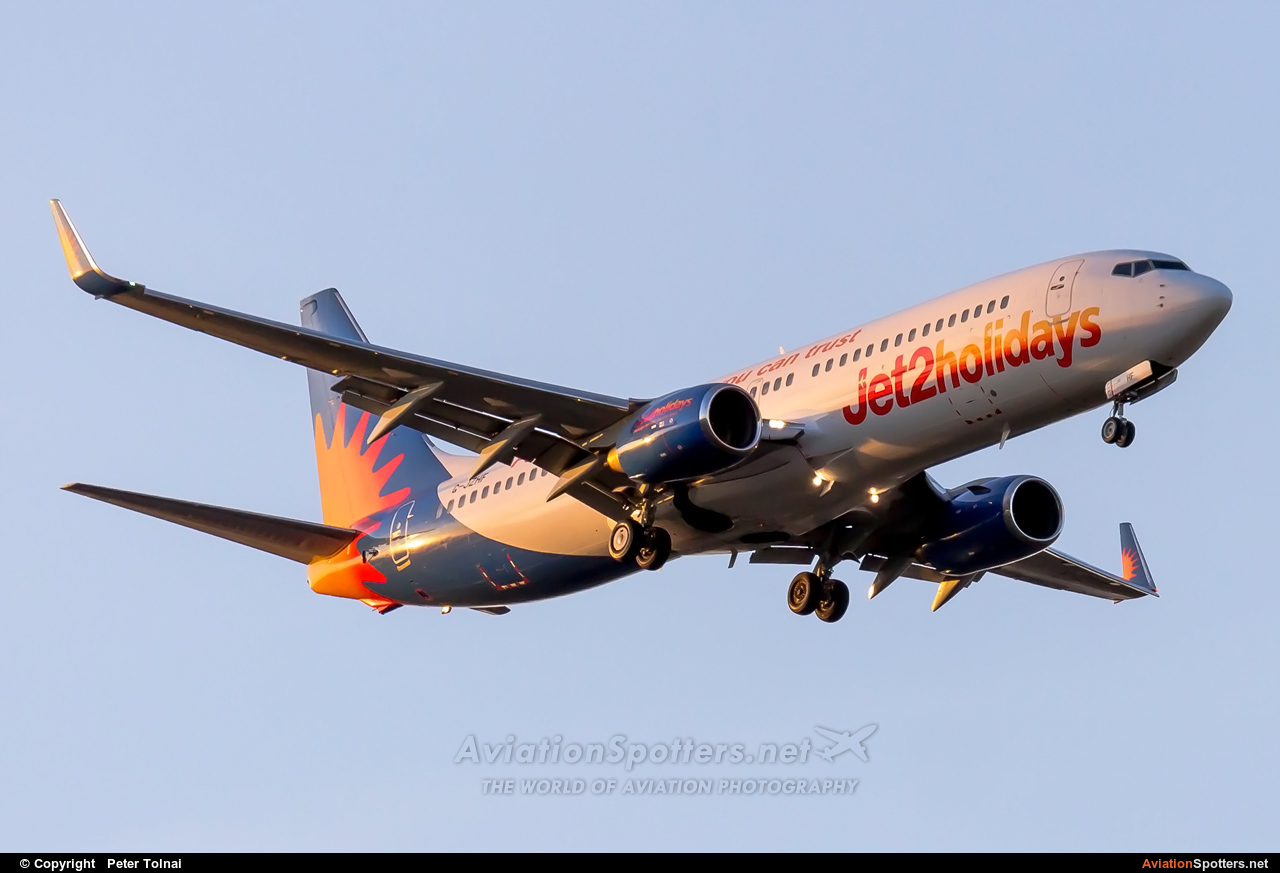 Jet2 Holidays  -  737-800  (G-JZHF) By Peter Tolnai (ptolnai)