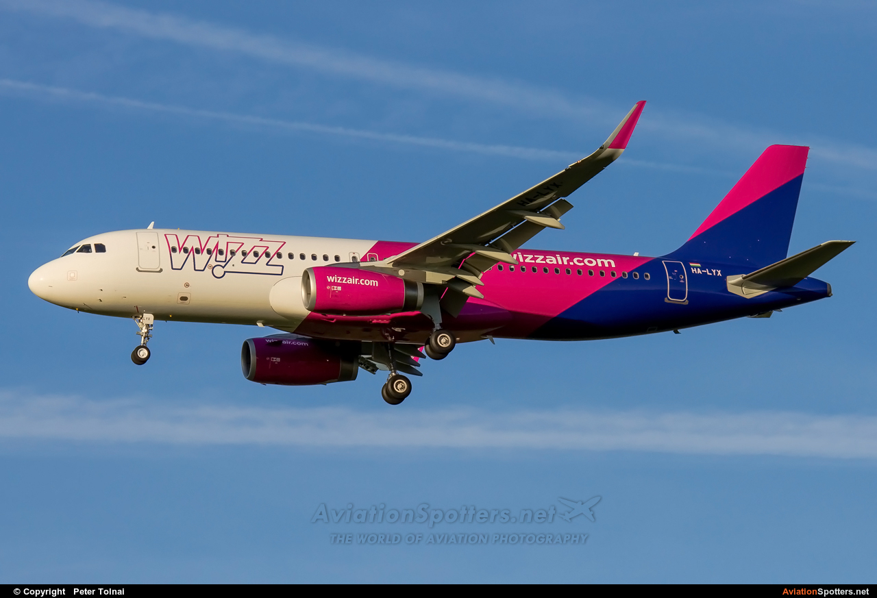 Wizz Air  -  A320-232  (HA-LYX) By Peter Tolnai (ptolnai)
