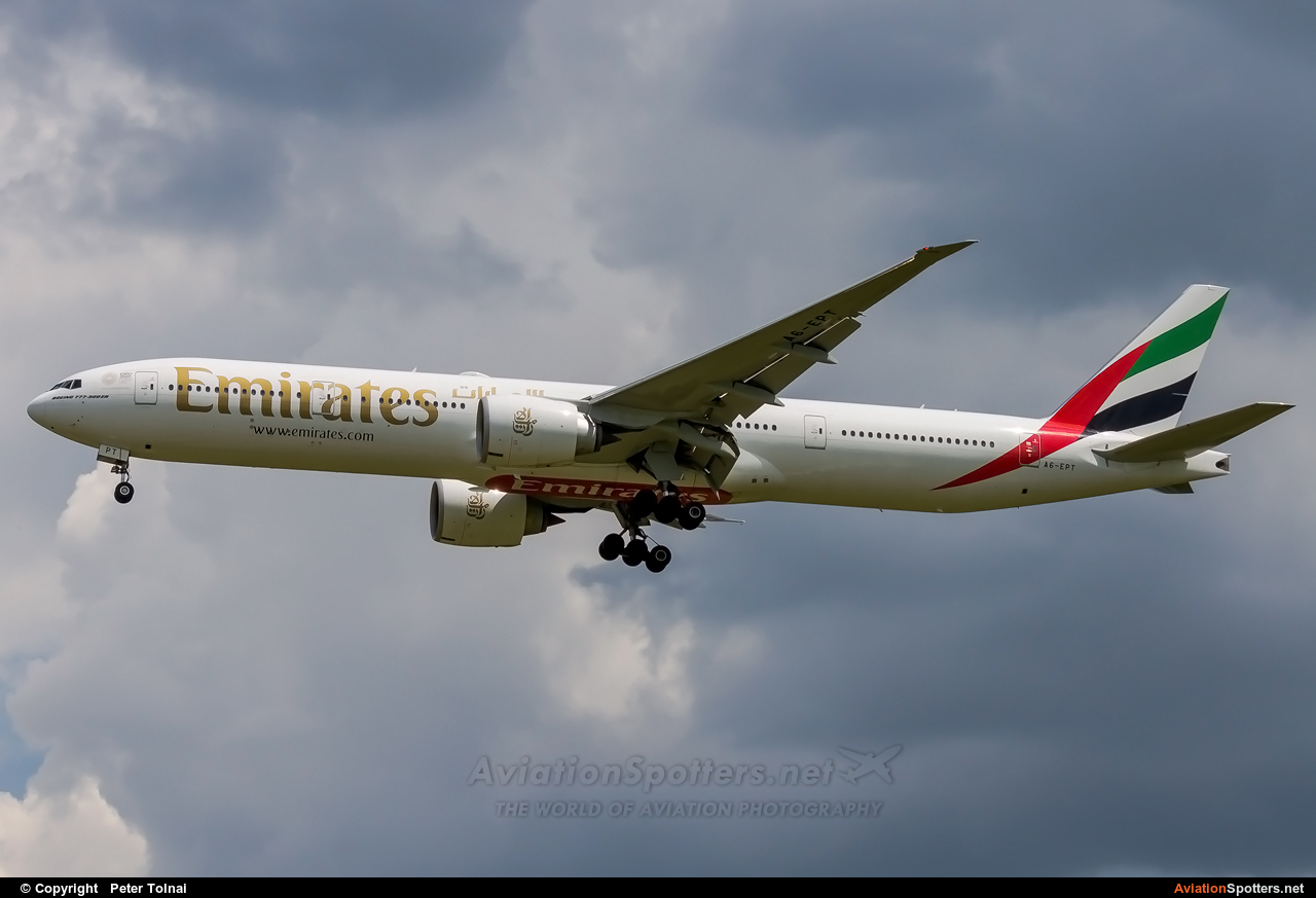 Emirates Airlines  -  777-300ER  (A6-EPT) By Peter Tolnai (ptolnai)