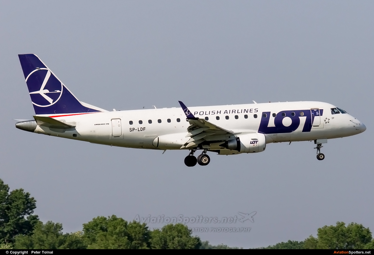 LOT - Polish Airlines  -  170  (SP-LDF) By Peter Tolnai (ptolnai)