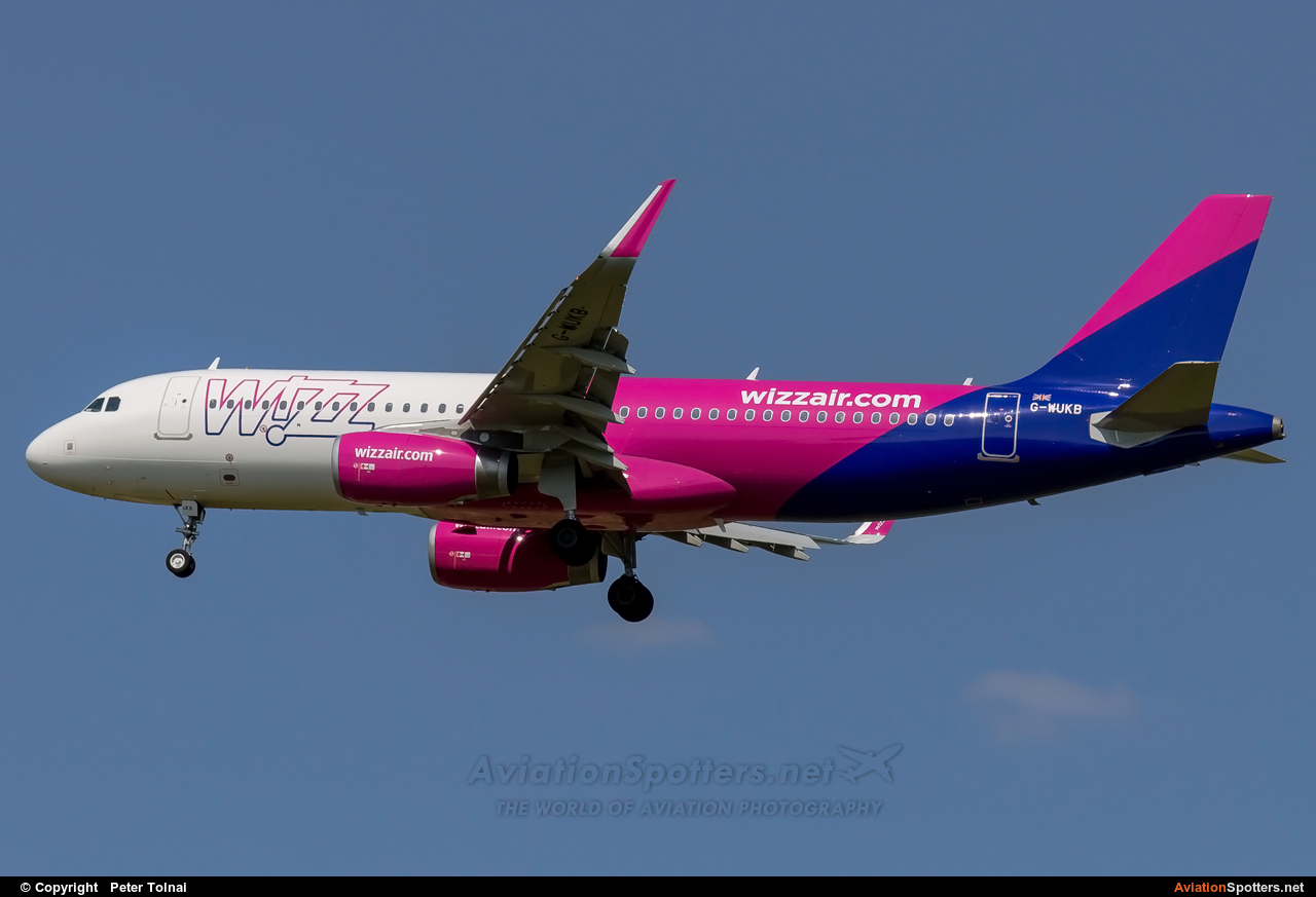 Wizz Air  -  A320-232  (G-WUKB) By Peter Tolnai (ptolnai)