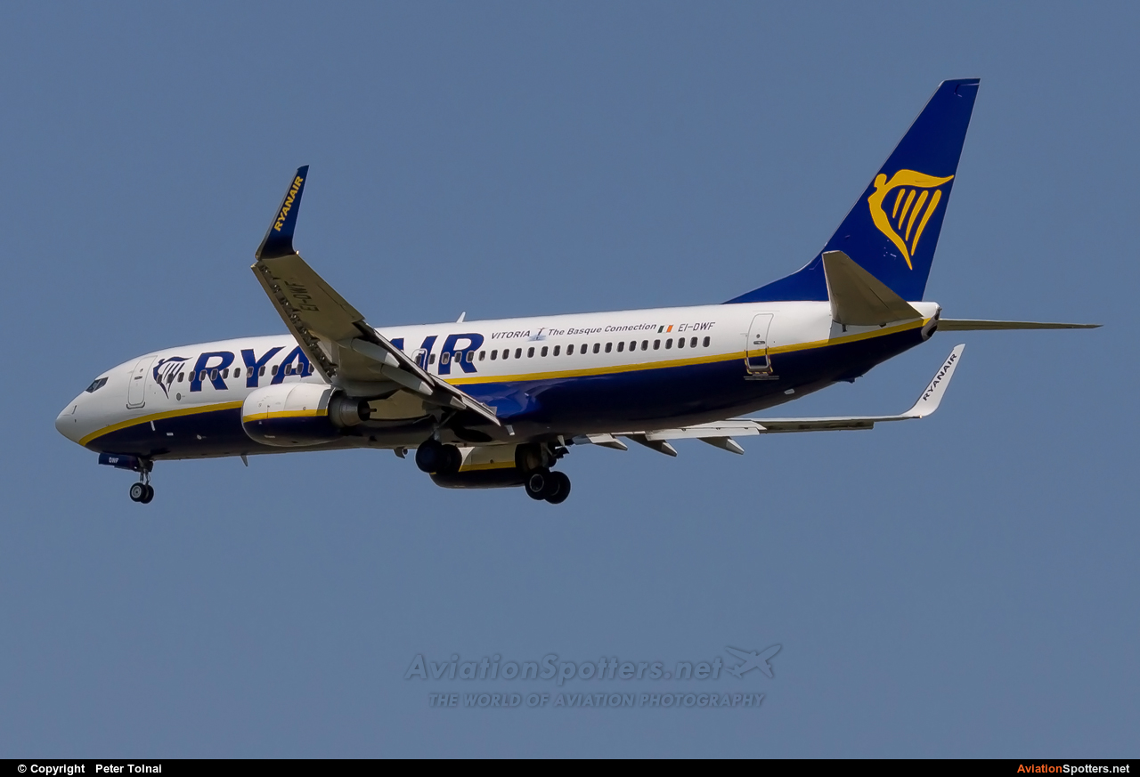 Ryanair  -  737-8AS  (EI-DWF) By Peter Tolnai (ptolnai)