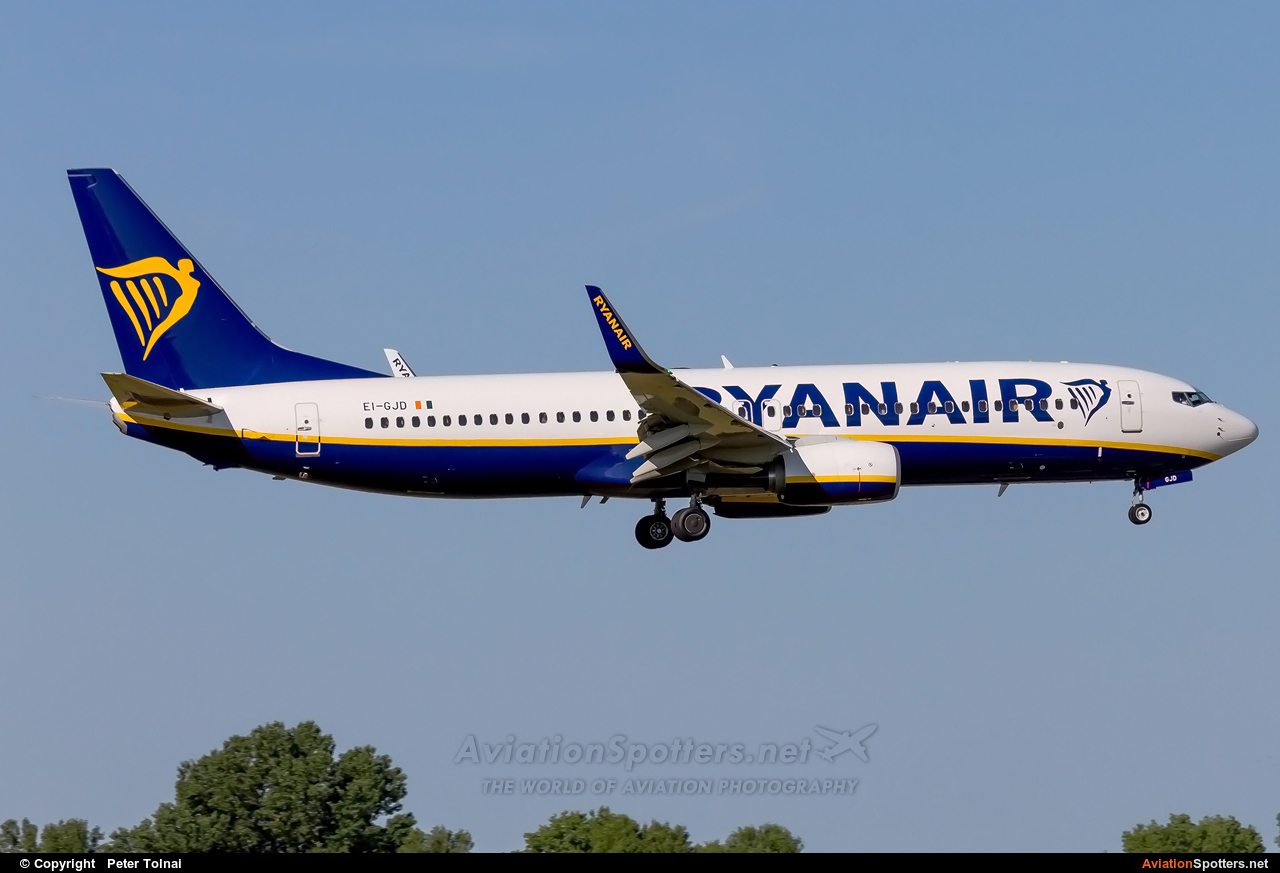 Ryanair  -  737-800  (EI-GJD) By Peter Tolnai (ptolnai)