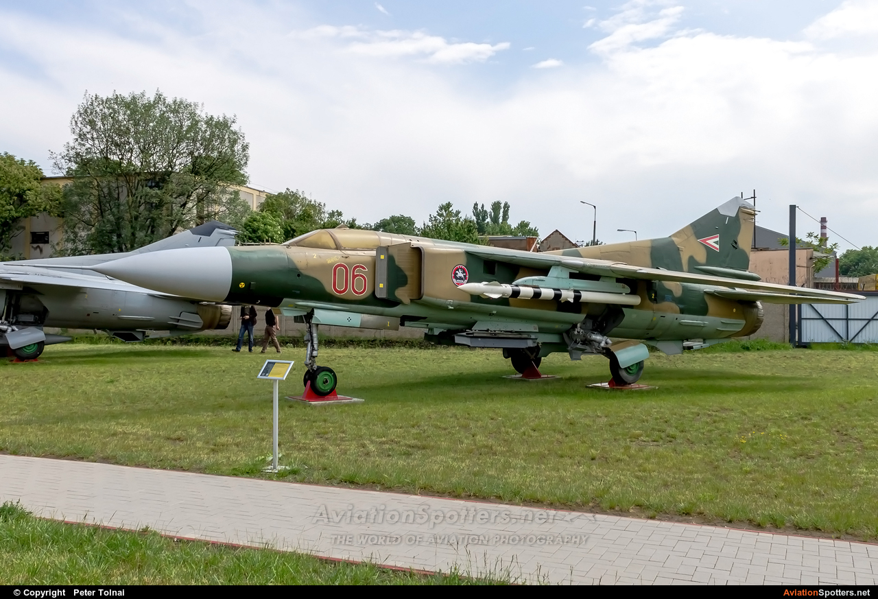 Hungary - Air Force  -  MiG-23MF  (06) By Peter Tolnai (ptolnai)