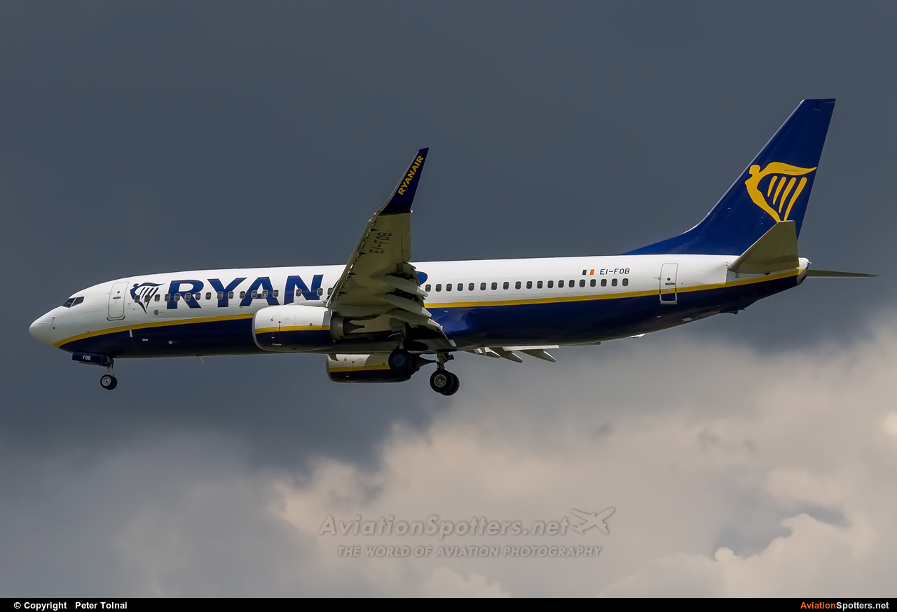 Ryanair  -  737-8AS  (EI-FOB) By Peter Tolnai (ptolnai)