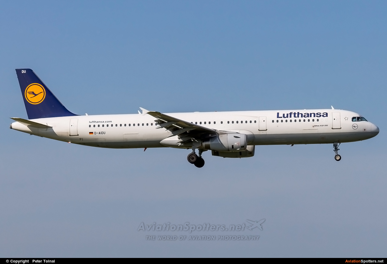 Lufthansa  -  A321-231  (D-AIDU) By Peter Tolnai (ptolnai)