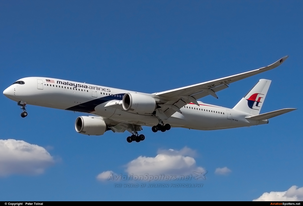 Malaysia Airlines  -  A350-900  (9M-MAB) By Peter Tolnai (ptolnai)