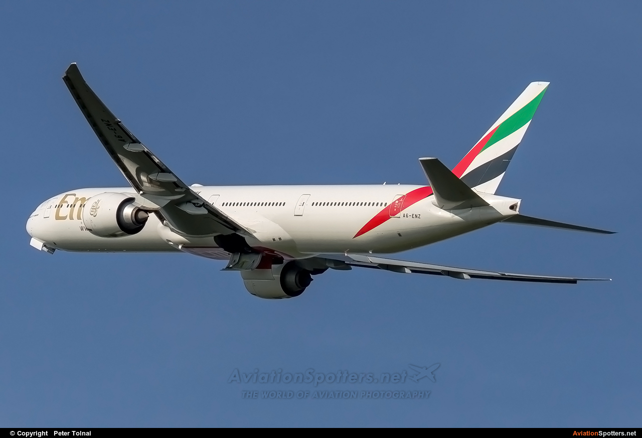 Emirates Airlines  -  777-300ER  (A6-ENZ) By Peter Tolnai (ptolnai)