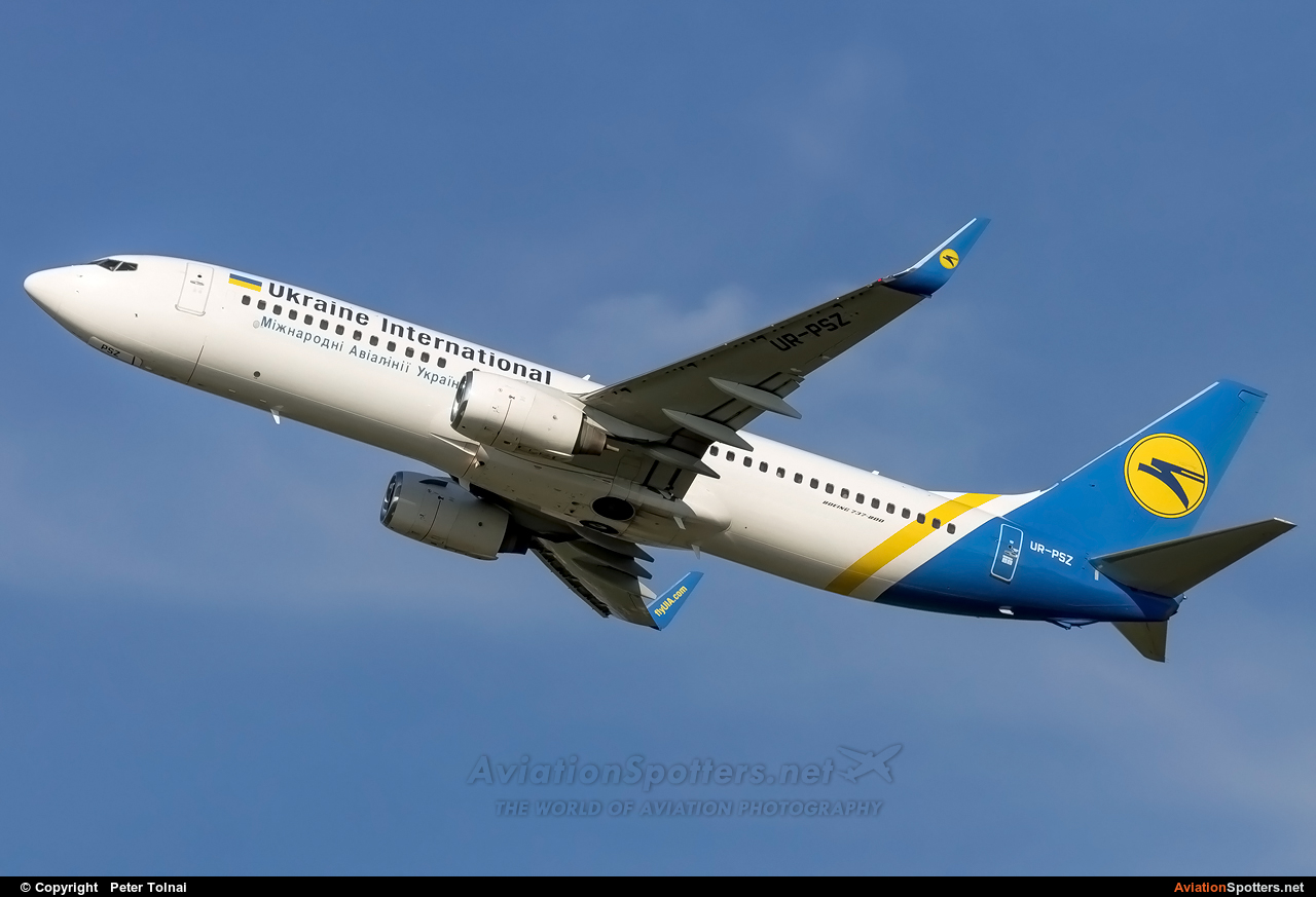 Ukraine International Airlines  -  737-800  (UR-PSZ) By Peter Tolnai (ptolnai)