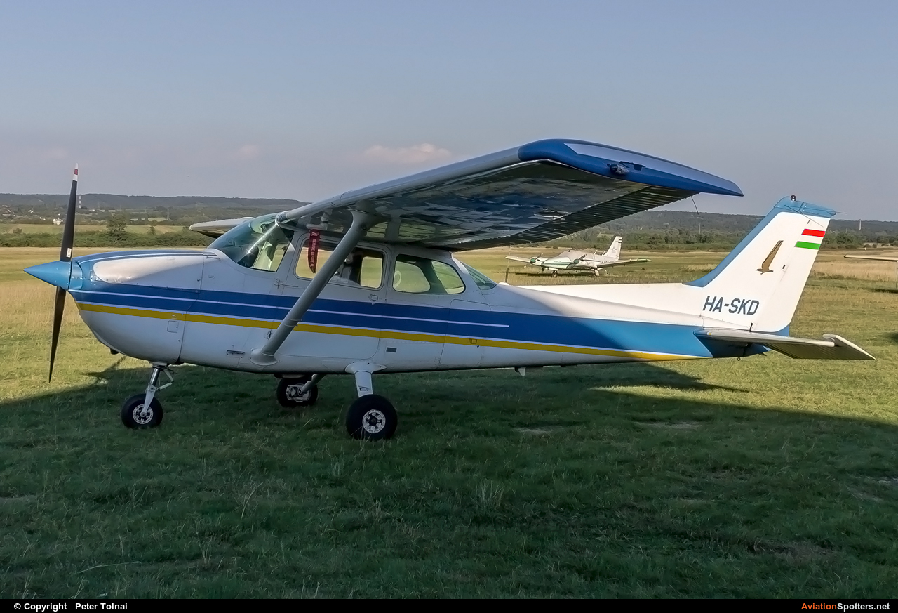 Private  -  172 Skyhawk (all models except RG)  (HA-SKD) By Peter Tolnai (ptolnai)
