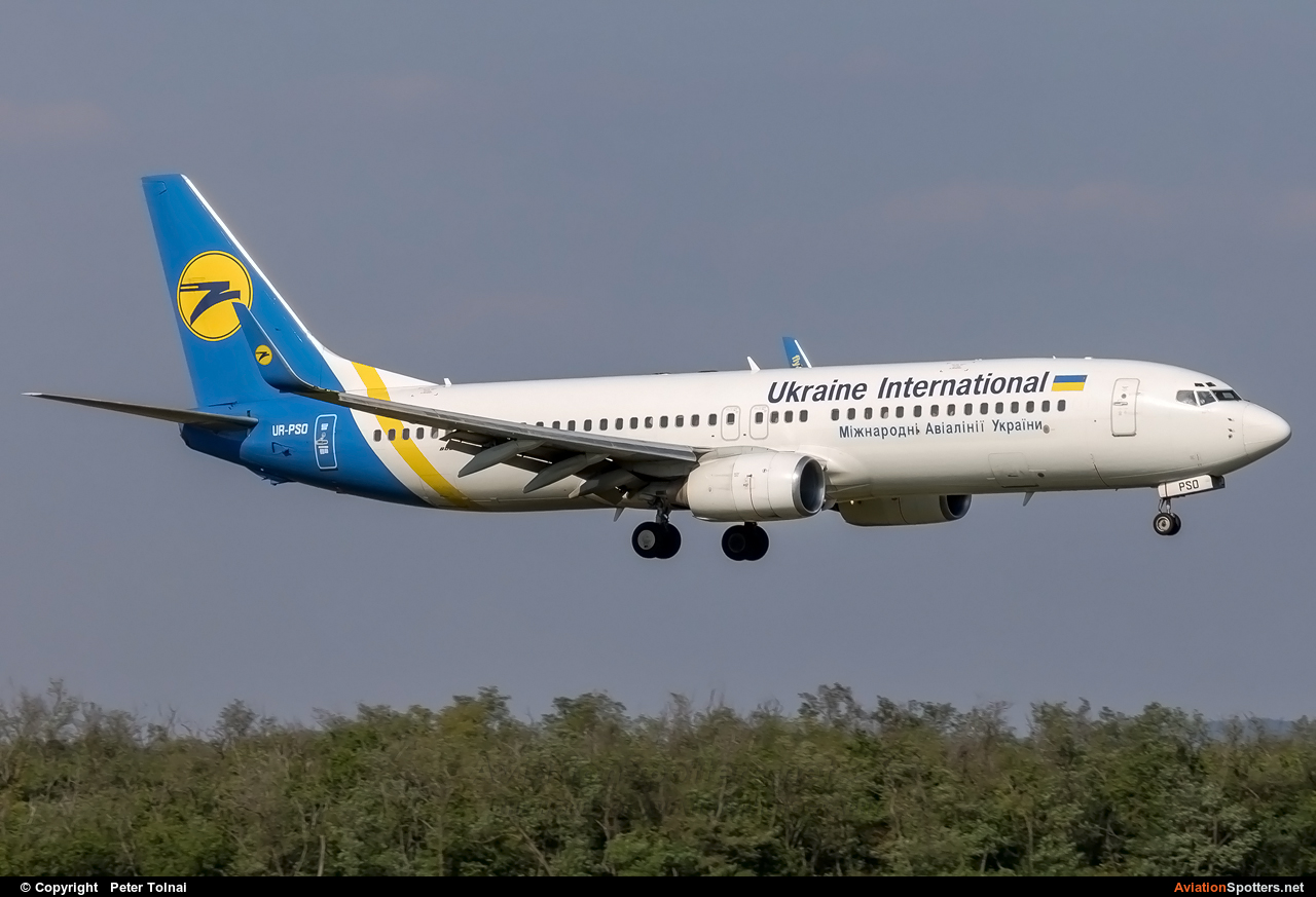 Ukraine International Airlines  -  737-800  (UR-PSO) By Peter Tolnai (ptolnai)