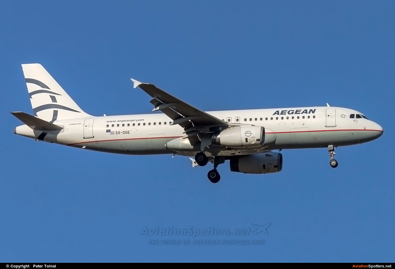 Aegean Airlines  -  A320-231  (SX-DGE) By Peter Tolnai (ptolnai)