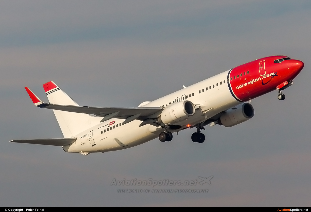 Norwegian Air Shuttle  -  737-800  (LN-DYD) By Peter Tolnai (ptolnai)