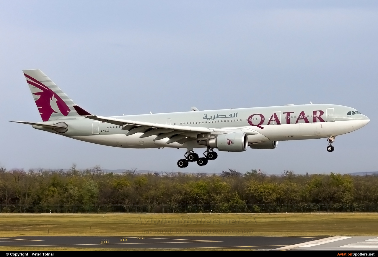 Qatar Airways  -  A330-200  (A7-ACG) By Peter Tolnai (ptolnai)