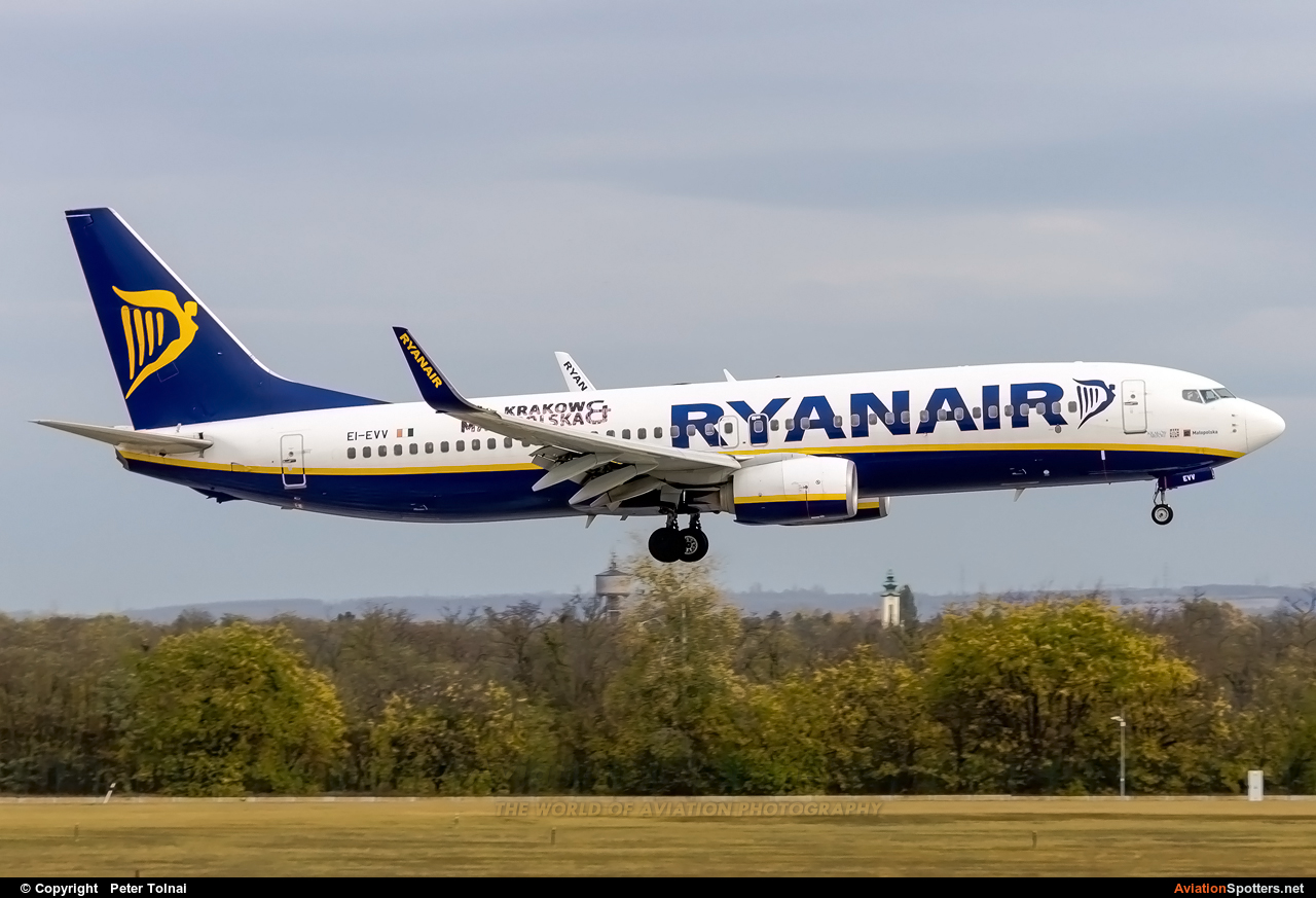 Ryanair  -  737-8AS  (EI-EVV) By Peter Tolnai (ptolnai)