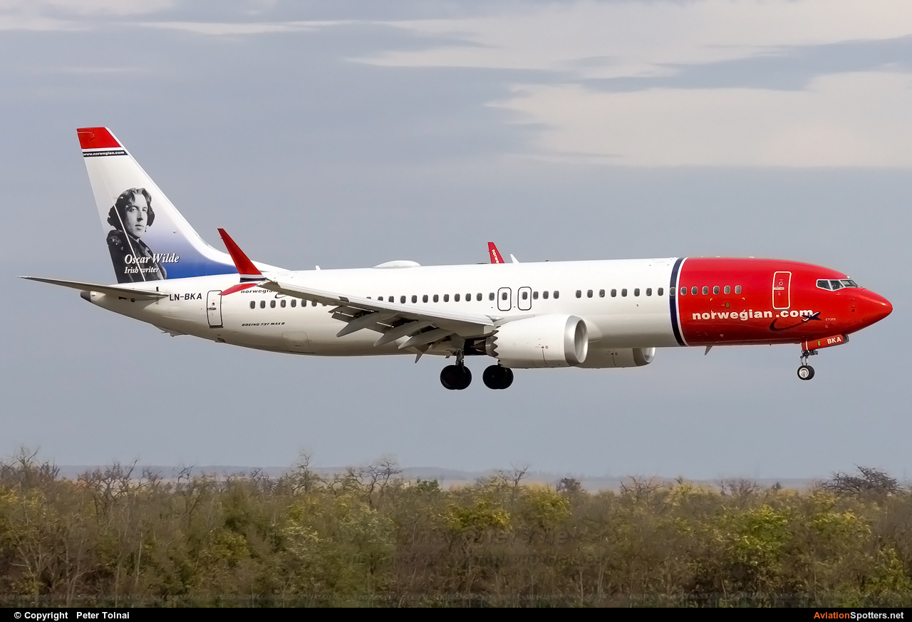 Norwegian Air Shuttle  -  737 MAX 8  (LN-BKA) By Peter Tolnai (ptolnai)