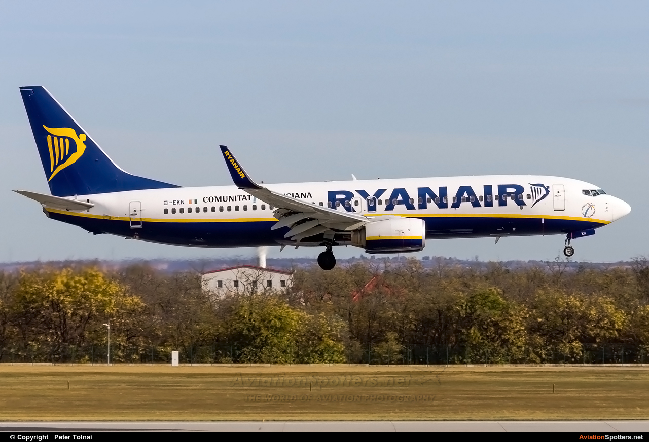 Ryanair  -  737-8AS  (EI-EKN) By Peter Tolnai (ptolnai)