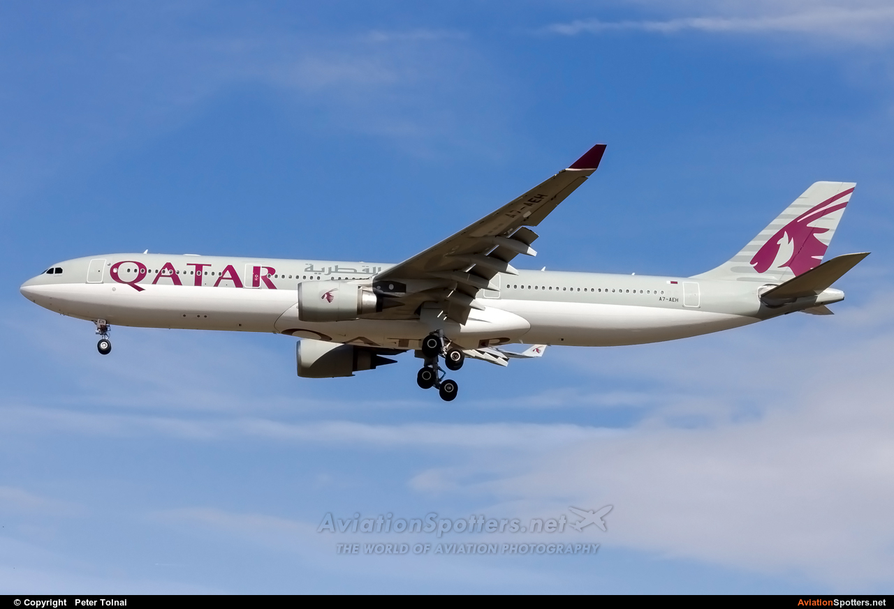 Qatar Airways  -  A330-300  ( A7-AEH) By Peter Tolnai (ptolnai)