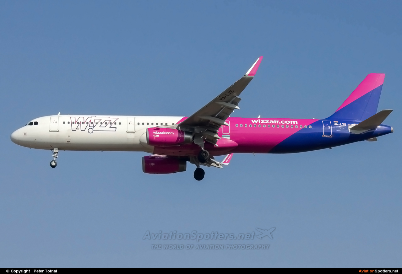 Wizz Air  -  A321-231  (HA-LXE) By Peter Tolnai (ptolnai)