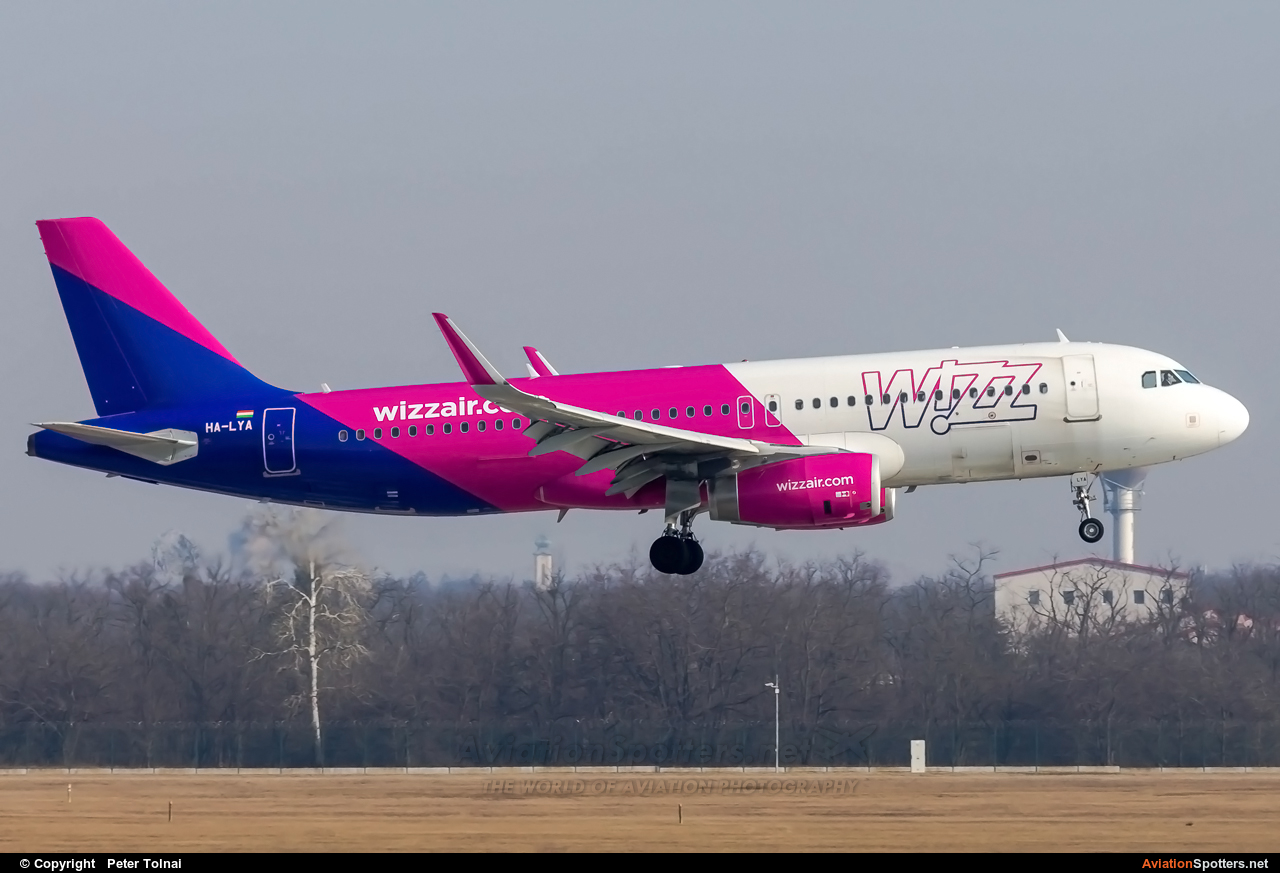 Wizz Air  -  A320-232  (HA-LYA) By Peter Tolnai (ptolnai)