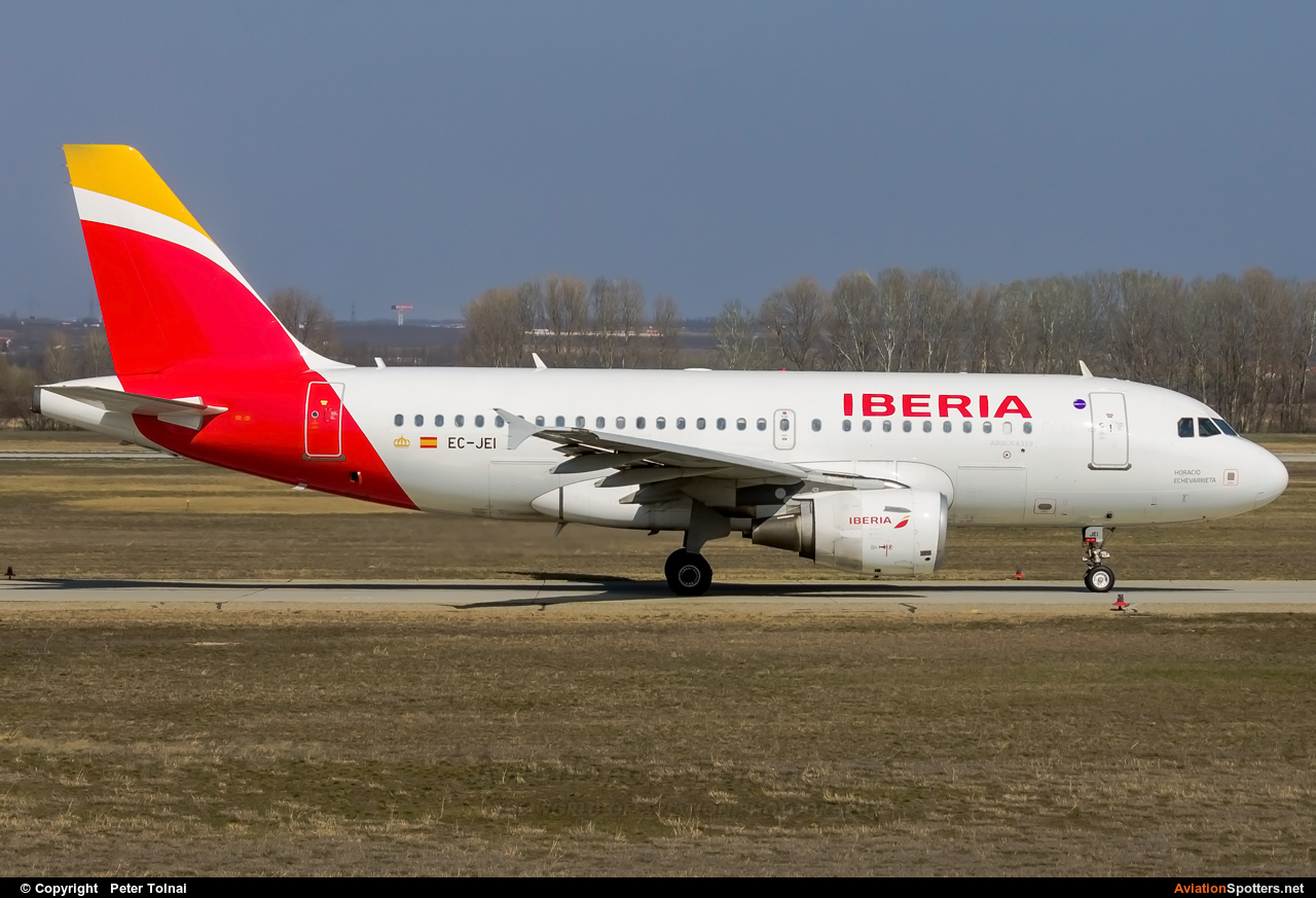Iberia  -  A319  (EC-JEI) By Peter Tolnai (ptolnai)
