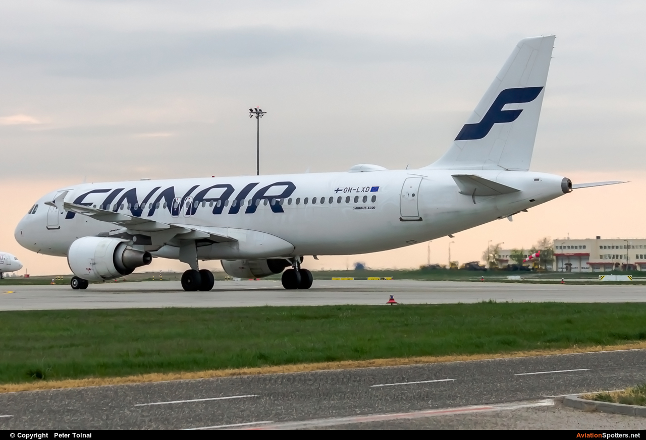 Finnair  -  A320-214  (OH-LXD) By Peter Tolnai (ptolnai)