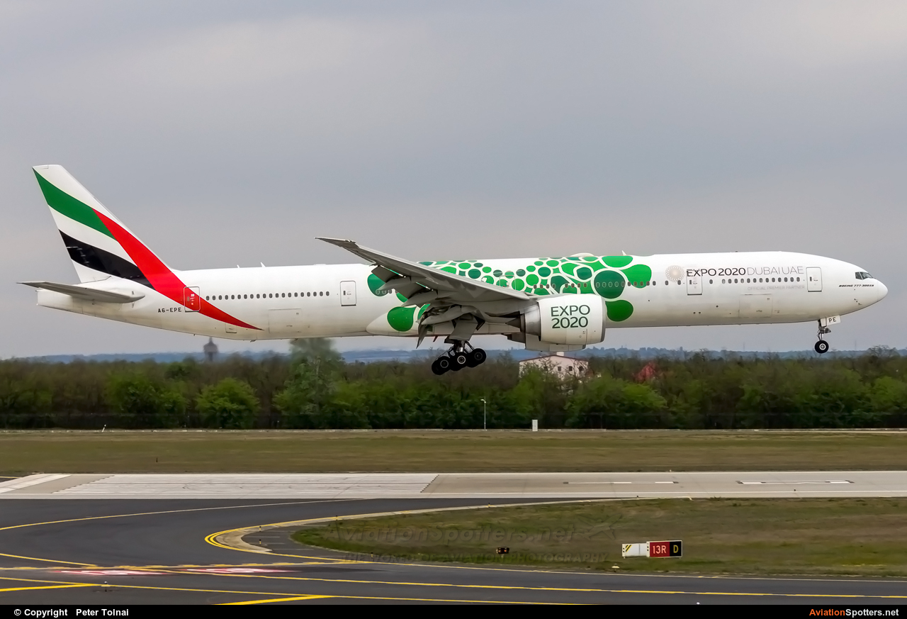 Emirates Airlines  -  777-300ER  (A6-EPE) By Peter Tolnai (ptolnai)
